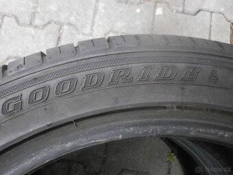 prodám 2x letní pneu - 4