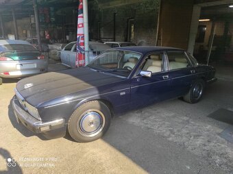 Jaguar Daimler xj 40 - 4