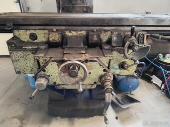 Vertikální frézka TOS FA 4V (8003) - 4