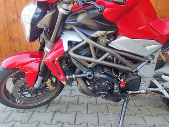MV Agusta Brutale 990r - 4