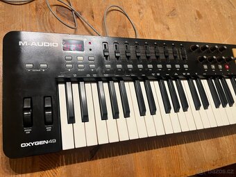 M-AUDIO Oxygen49 MIDI USB keyboard - 4