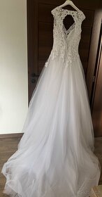 Svatební šaty s vlečkou - 4