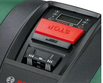 BOSCH Robotická sekačka Indego XS 300 - 4