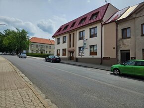 Prodej domu na náměstí 270 m², pozemek 165 m² Seč - 4