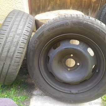 195/65 R15 Barum bravuris dvě kola a dva disky rozteč 4x108 - 4
