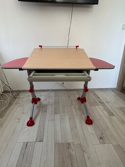 Rostoucí dětský stůl SingBee-výškově i sklon - 4