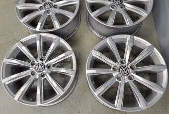 Originál 17" VW London 5x112 Passat B8 - 4