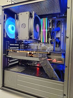 i5 11600K, RX 6800 XT, 32GB DDR4 3200MHz, 1TB NVMe - 4