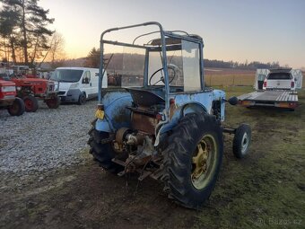 Prodam 2x Zetor 25a, hydraulika, nové pneumatiky - 4