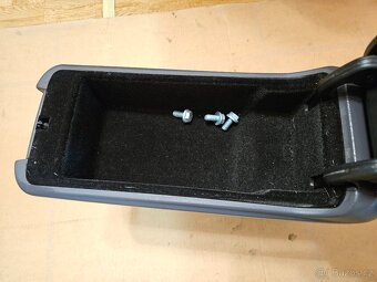 Mercedes A W168 Loketní opěrka - 4