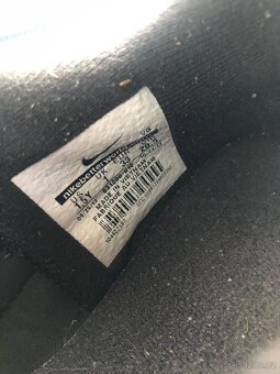 Prodám kopačky zn Nike vel.33. - 4