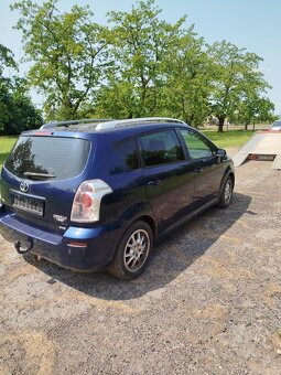 Toyota Corolla Verso 2,2 100 Kw - 4