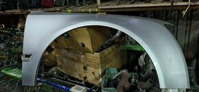 Pravy predni blatnik audi A8 4E D3 - 4