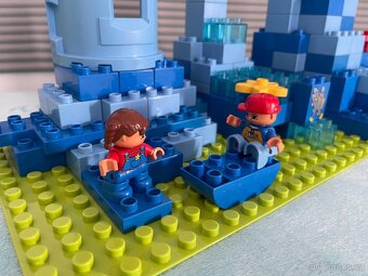 Lego Duplo modrý hrádek - 4