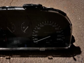 Budíky Honda CRX - 4