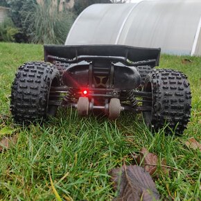 RC auto JLB 21101 4x4 Truggy READY-TO-RUN sada - 4