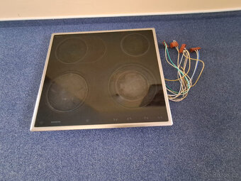 Sestava Siemens - elektrická pečící trouba s varnou deskou - 4
