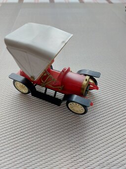 Modely historických autíček - 4
