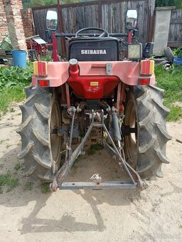 Shibaura MI-TRON P185F s čelním nakladačem a příslušenstvím - 4