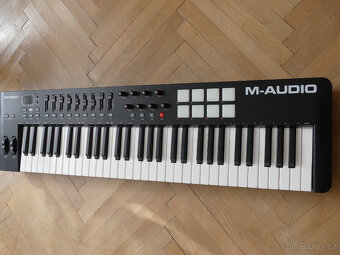 MIDI Klávesy, M-Audio OXYGEN 61 IV+skládací stojan - 4