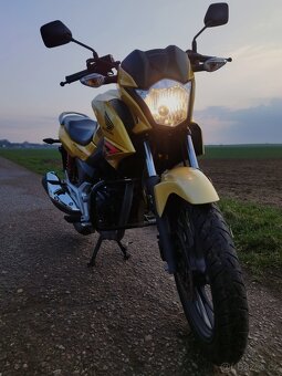 Honda CB125f - 4