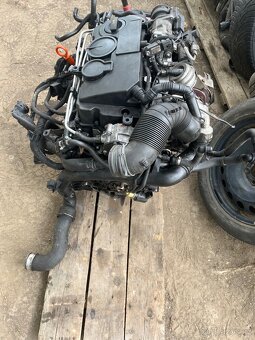 Kompletni motor 2.0 tdi 8v 103 kw BMP PASSAT B6 - 4