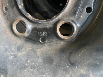 Prodám pneu 5x112 185/55 r15 - 4