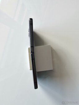 Samsung Galaxy Z Flip 4 - 4