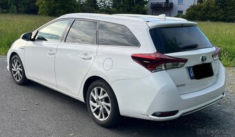 Toyota Auris Hybrid 1.8 VVT-i r.12/2018, naj.102xxxkm Bi-LED - 4