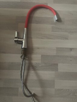 Kuchyňská dřezová baterie - 4