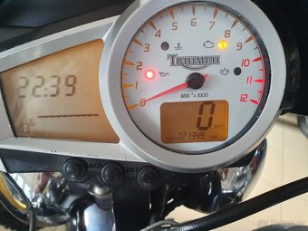 Triumph Speed Triple 1050 - 4