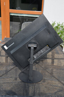 LCD Lenovo ThinkVision T2254pC - 4