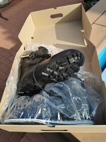 Prodám policejní kanady - vysoké i nízké - úplně nové - 4