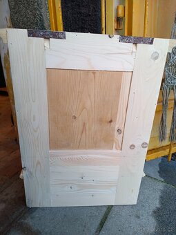 Dřevěná polička - 4