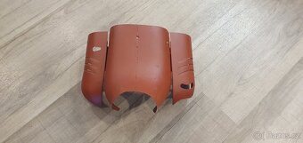 Jawa 50 pionýr 550, 555 prsíčka, dvířka, podsedláky, víčko - 4