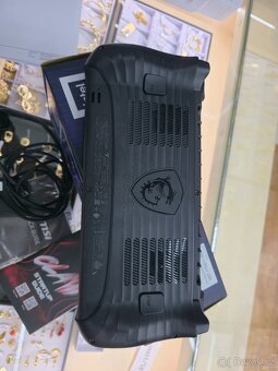 Prodám konzoli MSI Claw 8 AI+ A2VM-022CZ - 4