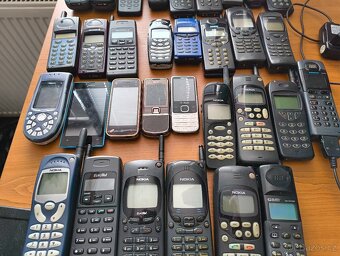 32x Retro GSM telefony Nokia, Siemens, Ericsson - 4