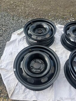 Plechové černé disky 4x108, 6x15” jako nové - 4