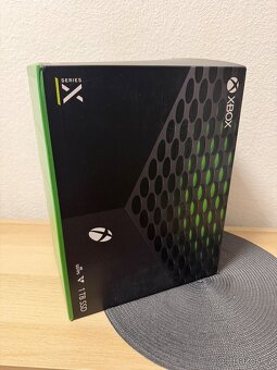 XBOX ONE X 1TB V TOP STAVU (ZÁRUKA 01.26) - 4
