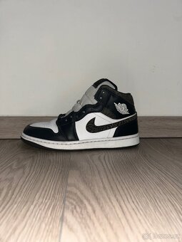 Nike Air Jordan 1 Mid SE Panda Elephant - 4