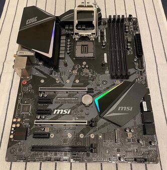 Základní deska MSI MPG Z390 GAMING EDGE AC + procesor - 4
