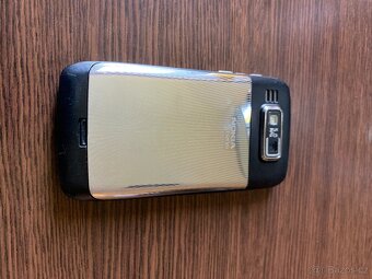 Nokia E72 - 4