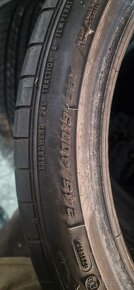 Goodyear 245/40/19 - 4