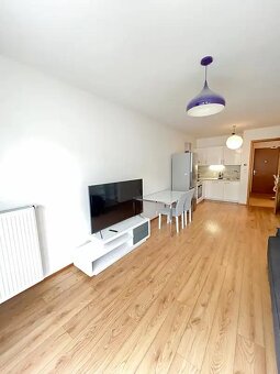 Pronájem bytu 2+kk 65 m²
Praha -7 - 4