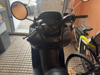 Suzuki Burgman 400 - 4