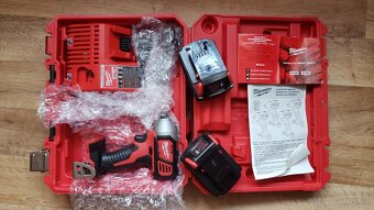 aku rázový utahovák 1/4" Hex Milwaukee M18 - 4