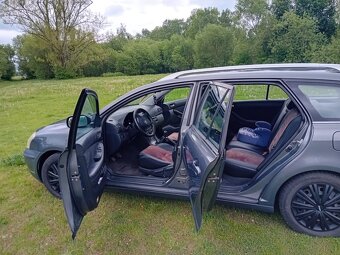 Prodám: TOYOTA Avensis - 4
