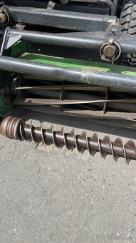 Vřetenová sekačka na fotbalové hřiště John Deere 2653A - 4