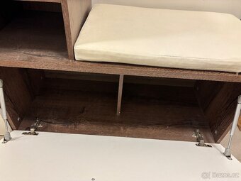 Předsíňová stěna - 4