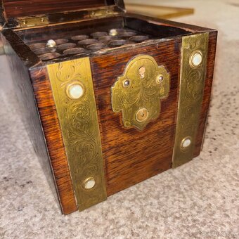 Dřevěná krabice na doutníky - 4